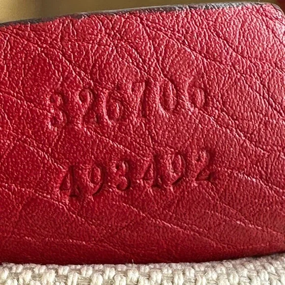 Authentic Gucci Red Leather Soho shoulder bag - Picture 9 of 14